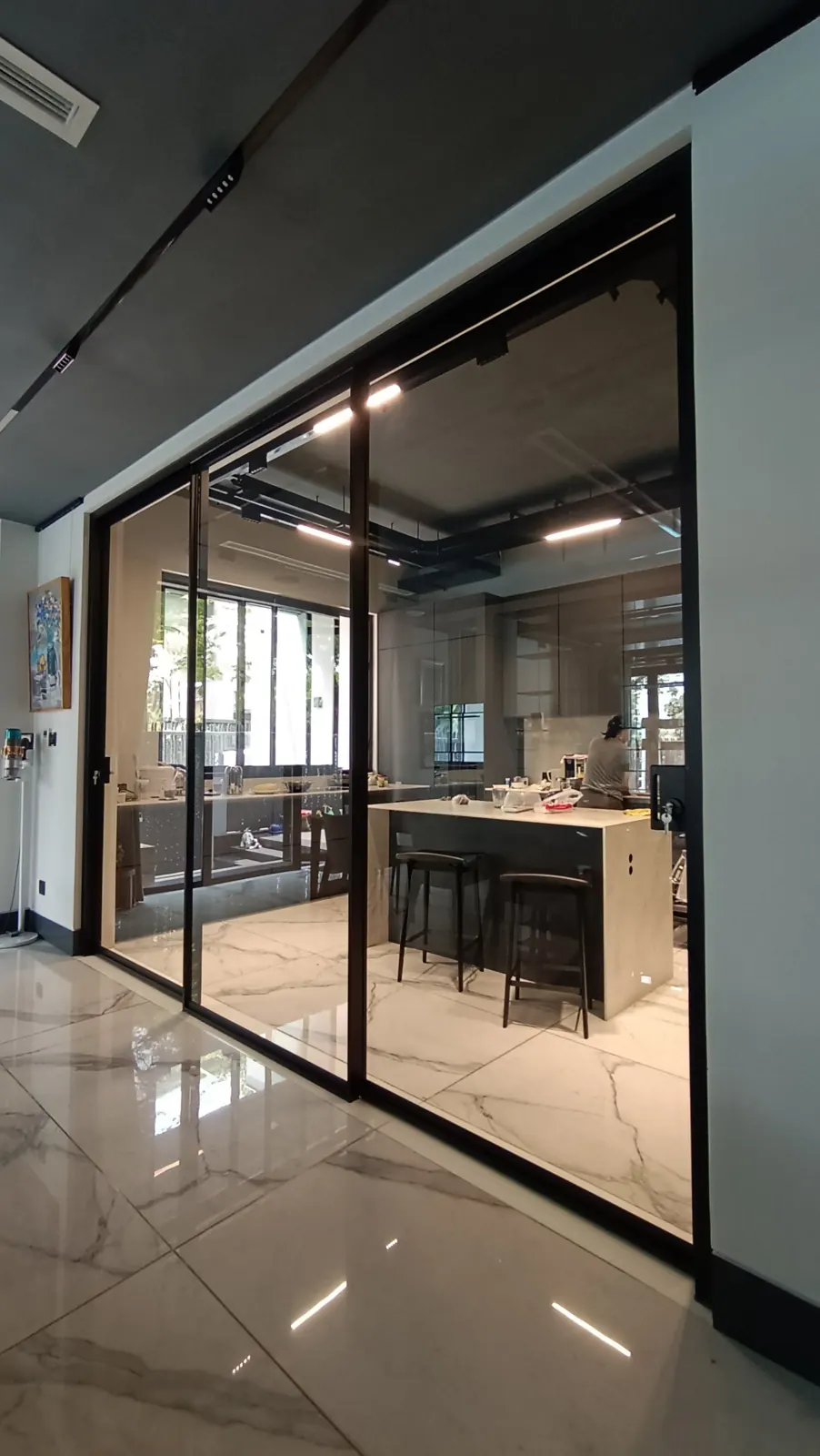 Cửa 3 cánh lùa liên động – công trình thực tế 2