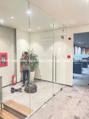 CỬA KÍNH CƯỜNG LỰC 2 CÁNH BẢN LỀ SÀN